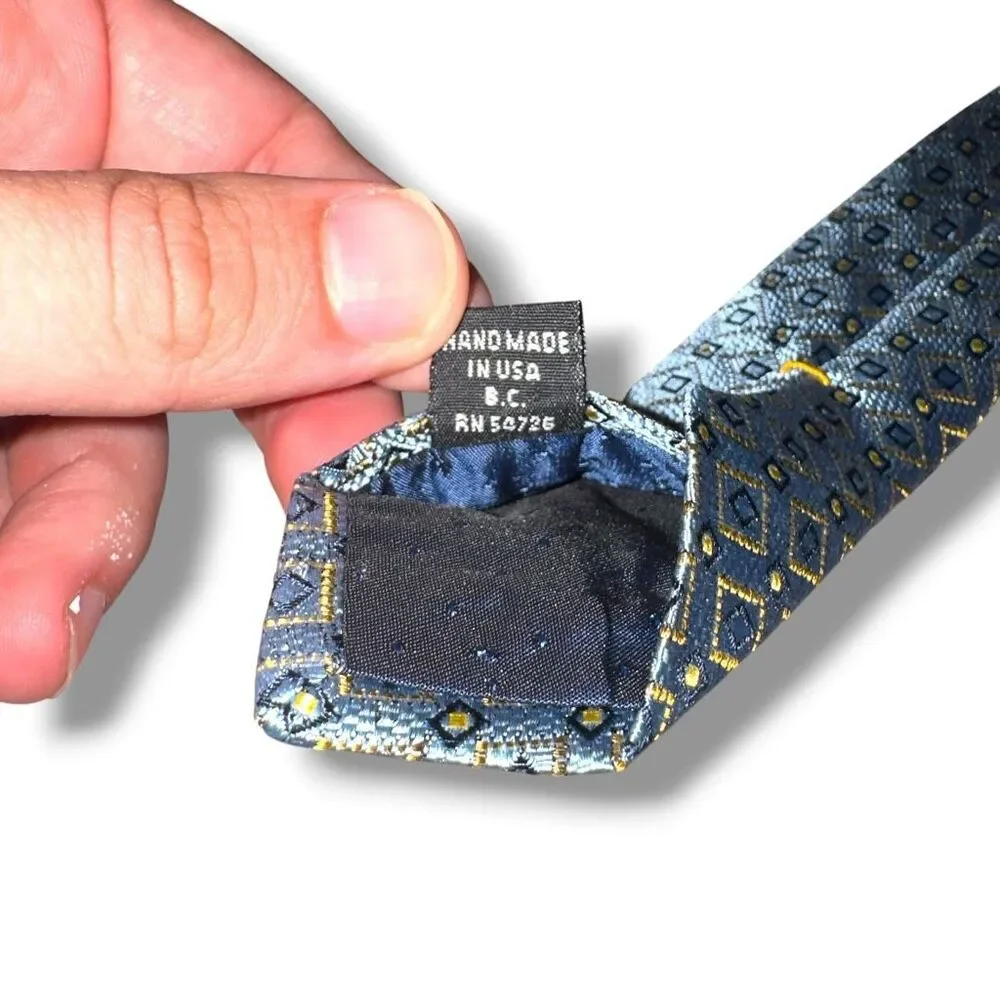 Tom James Royal Classic Blue Geometric Textured 100% Silk Neck Tie
